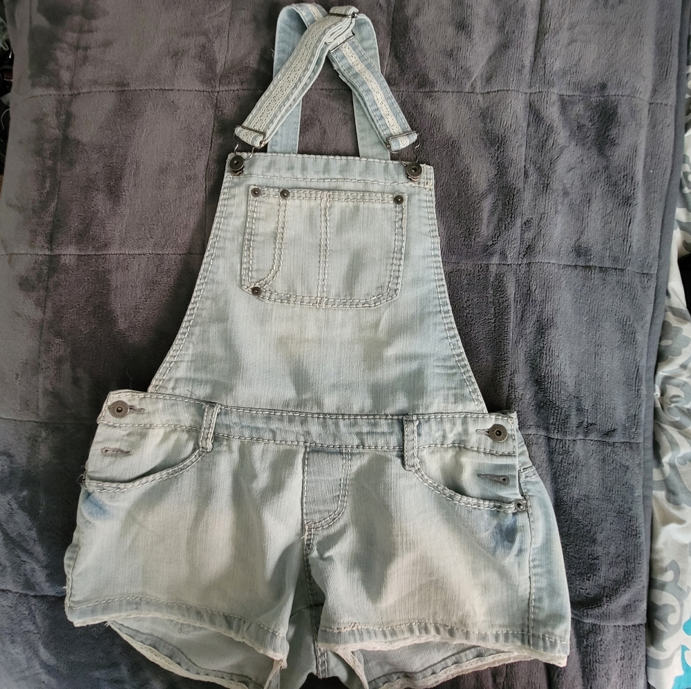 Mudd Overall Lace Jean Shorts Size S